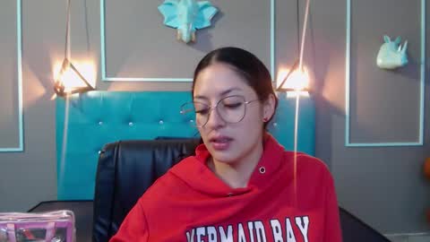 Snapshot of sofia_white3 chatting on November 3, 2025, 11:11 am Sofa online show from November 3, 2025, 11:11 am