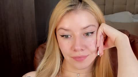 Snapshot of sofia_woodss chatting on December 26, 2024, 6:12 pm Sofia online show from December 26, 2024, 6:12 pm