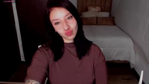 Snapshot of sofia_woodss chatting on October 25, 2025, 3:03 am Sofia online show from October 25, 2025, 3:03 am