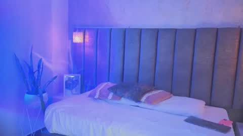 Snapshot of sofiaa_cortes chatting on December 19, 2025, 11:17 am Sofi online show from December 19, 2025, 11:17 am