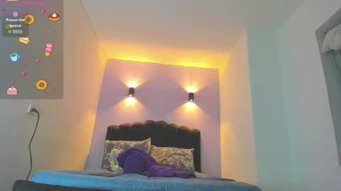 Sofia online show from October 14, 2025, 4:13 am