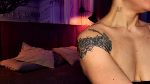 Snapshot of sofiafoster chatting on February 2, 2025, 2:13 pm Sofia online show from February 2, 2025, 2:13 pm