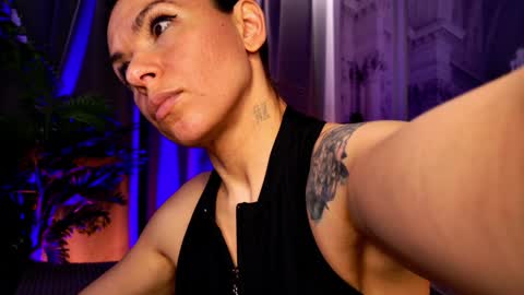 Snapshot of sofiafoster chatting on February 6, 2025, 4:58 pm Sofia online show from February 6, 2025, 4:58 pm