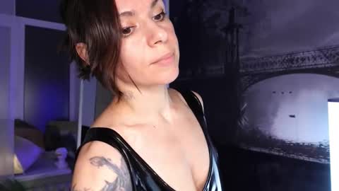 Snapshot of sofiafoster chatting on October 31, 2025, 6:42 pm Sofia online show from October 31, 2025, 6:42 pm