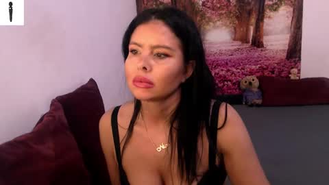 Snapshot of sofialiub chatting on December 10, 2024, 2:50 pm sofialiub online show from December 10, 2024, 2:50 pm