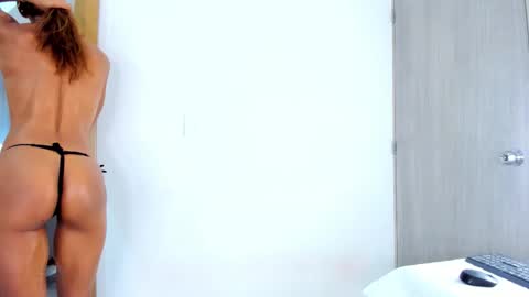 Snapshot of sofiarios04 chatting on November 7, 2025, 12:38 pm Sofia online show from November 7, 2025, 12:38 pm