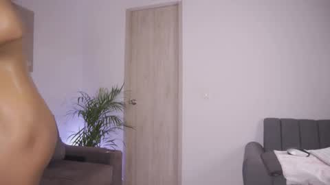 Snapshot of sofiarios04 chatting on November 24, 2025, 11:21 am Sofia online show from November 24, 2025, 11:21 am