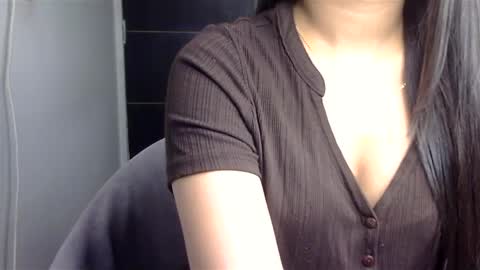 Snapshot of sofie_diva chatting on January 13, 2025, 5:33 pm divya online show from January 13, 2025, 5:33 pm