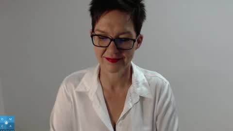 Sofie Velvet online show from November 7, 2025, 7:19 am