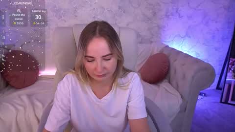 Sofie online show from September 13, 2025, 11:15 pm