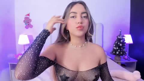 Snapshot of sofiebunnie chatting on December 2, 2025, 11:23 pm sofiebunnie online show from December 2, 2025, 11:23 pm