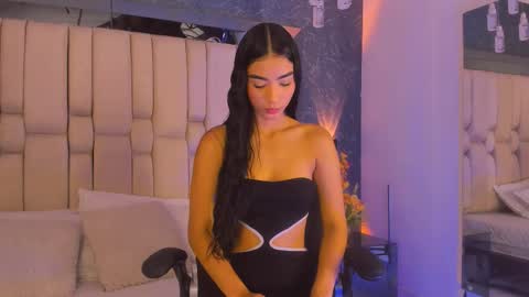  sofie  online show from October 19, 2025, 7:14 pm