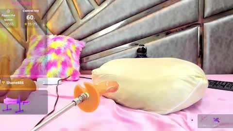 Snapshot of sofii_hill chatting on November 12, 2025, 1:00 pm KELLY-HILL online show from November 12, 2025, 1:00 pm