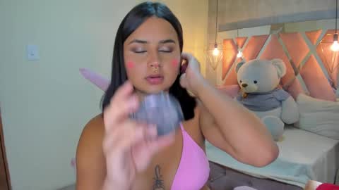 Snapshot of sofii_miller_ chatting on January 10, 2025, 6:17 pm online show from January 10, 2025, 6:17 pm