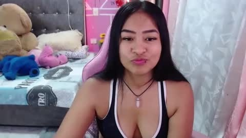 Snapshot of sofiiadreams chatting on December 31, 2024, 2:03 pm sofia Dreams online show from December 31, 2024, 2:03 pm