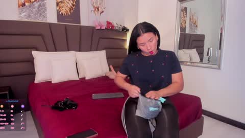 Snapshot of sofiperez_ chatting on January 21, 2025, 11:24 am online show from January 21, 2025, 11:24 am
