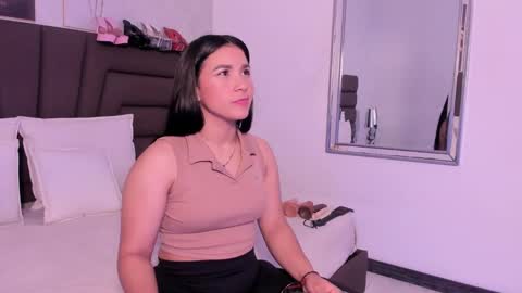 Snapshot of sofiperez_ chatting on September 29, 2025, 11:26 am online show from September 29, 2025, 11:26 am