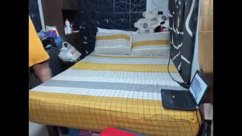 Snapshot of soft_angel8 chatting on November 1, 2025, 4:25 am Angel online show from November 1, 2025, 4:25 am