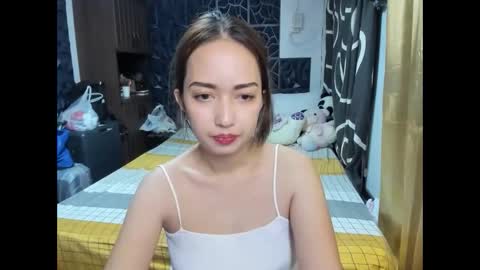 Snapshot of soft_angel8 chatting on November 9, 2025, 1:53 pm Angel online show from November 9, 2025, 1:53 pm