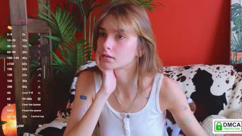 Snapshot of soft_animal chatting on September 14, 2025, 6:56 am E online show from September 14, 2025, 6:56 am