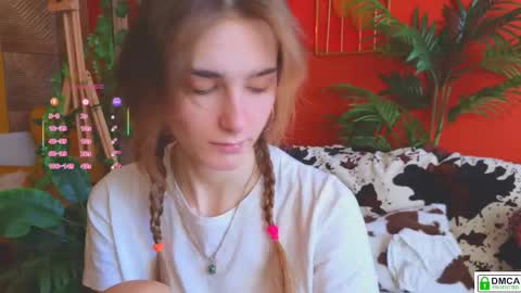 Snapshot of soft_animal chatting on October 7, 2025, 7:16 am E online show from October 7, 2025, 7:16 am