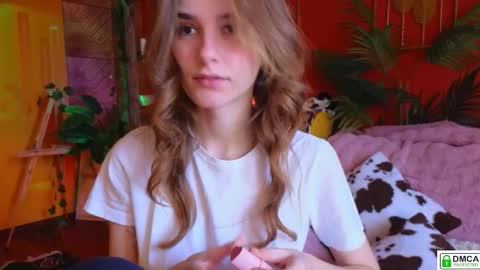 Snapshot of soft_animal chatting on November 22, 2025, 9:08 am E online show from November 22, 2025, 9:08 am