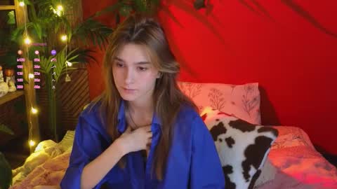 Snapshot of soft_animal chatting on November 30, 2025, 10:41 am E online show from November 30, 2025, 10:41 am