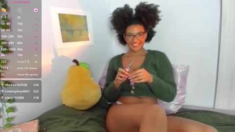 Snapshot of softbby123 chatting on December 17, 2024, 1:50 am Chloe Kiwi online show from December 17, 2024, 1:50 am