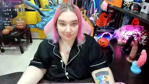 Sofie online show from October 30, 2025, 2:24 am