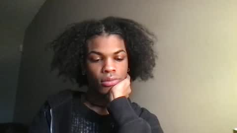 SolaceEve online show from October 27, 2025, 6:01 pm