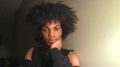 SolaceEve online show from November 6, 2025, 1:28 am