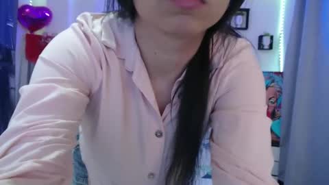 Snapshot of solangel00 chatting on October 27, 2025, 2:32 pm Sol Angel online show from October 27, 2025, 2:32 pm