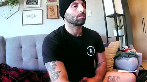 solarpwredlove online show from December 2, 2024, 11:07 pm