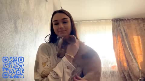 Snapshot of somerfrieler chatting on October 30, 2025, 7:10 am Hello My name is Jane im new model here and little but shy but curious. online show from October 30, 2025, 7:10 am