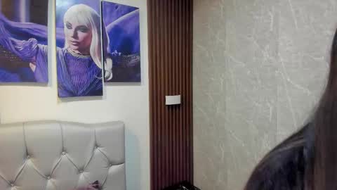 Sophi Thaylorr online show from November 6, 2025, 2:07 pm