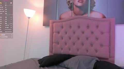 Snapshot of sophia_brunett chatting on February 7, 2025, 7:07 am Sophia online show from February 7, 2025, 7:07 am