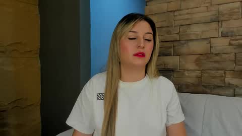 Snapshot of sophia_dior1 chatting on October 17, 2025, 11:46 am Sophia online show from October 17, 2025, 11:46 am