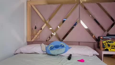 Snapshot of sophia_grand chatting on October 22, 2025, 5:19 am Sophia Grand online show from October 22, 2025, 5:19 am