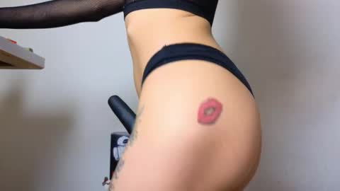 Snapshot of sophia_grand chatting on December 14, 2025, 5:35 am Sophia Grand online show from December 14, 2025, 5:35 am