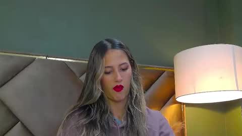 Snapshot of sophia_loreenn chatting on October 2, 2025, 2:02 pm Sofia online show from October 2, 2025, 2:02 pm