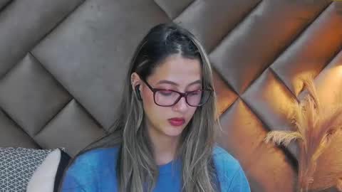 Snapshot of sophia_loreenn chatting on October 7, 2025, 1:52 pm Sofia online show from October 7, 2025, 1:52 pm