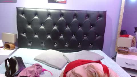 Snapshot of sophia_ny chatting on January 15, 2025, 7:44 pm SOPHIA online show from January 15, 2025, 7:44 pm