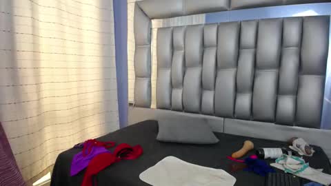 Snapshot of sophia_ny chatting on March 8, 2025, 4:28 pm SOPHIA online show from March 8, 2025, 4:28 pm