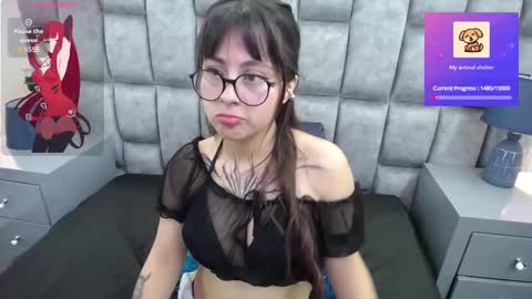 Sophi  online show from October 6, 2025, 11:29 am