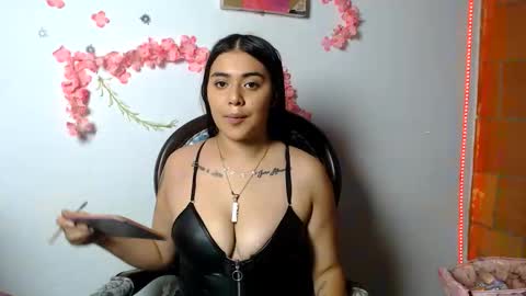 sophia online show from October 17, 2025, 10:34 pm