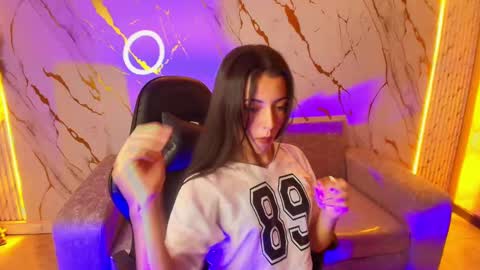 sophiadoll_tf online show from September 18, 2025, 8:44 pm