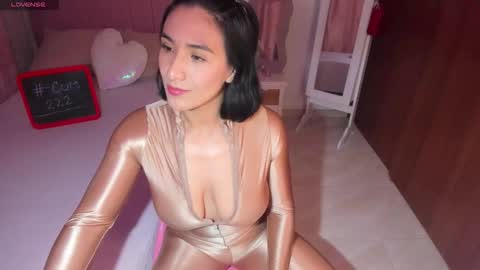 Snapshot of sophiaparker_ chatting on September 11, 2025, 2:00 am online show from September 11, 2025, 2:00 am