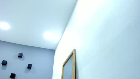 Snapshot of sophiarossee chatting on February 15, 2025, 12:01 pm Sofi online show from February 15, 2025, 12:01 pm