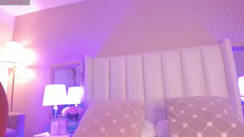 Snapshot of sophiasmiths_ chatting on November 3, 2025, 7:48 pm SophiaSmiths online show from November 3, 2025, 7:48 pm