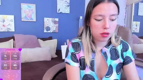                       online show from November 25, 2025, 3:34 pm